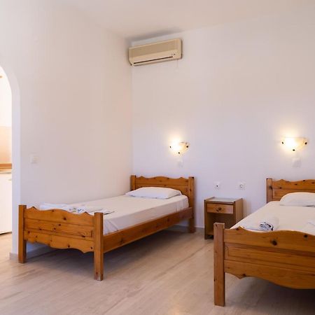 Athineos Apartment'S Дассия Экстерьер фото