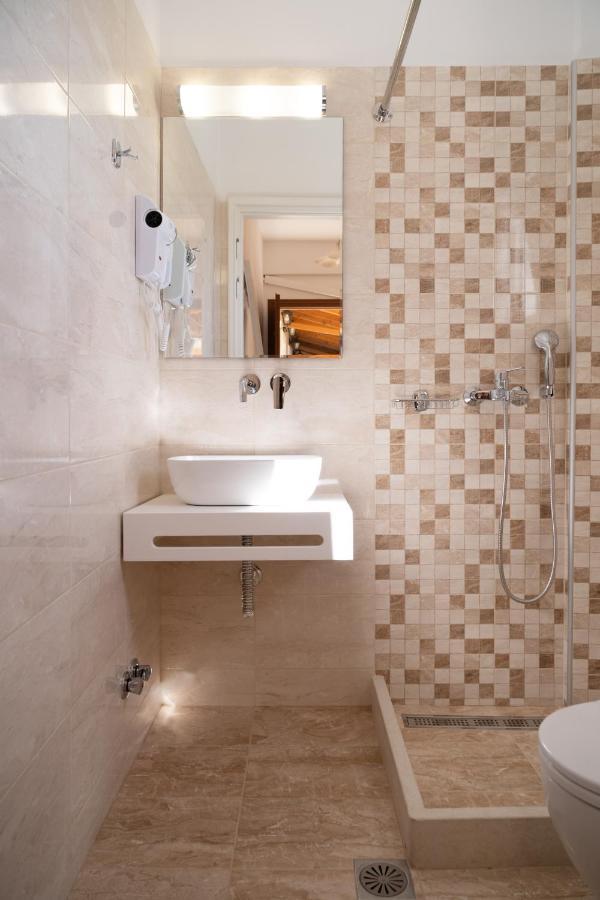 Athineos Apartment'S Дассия Экстерьер фото
